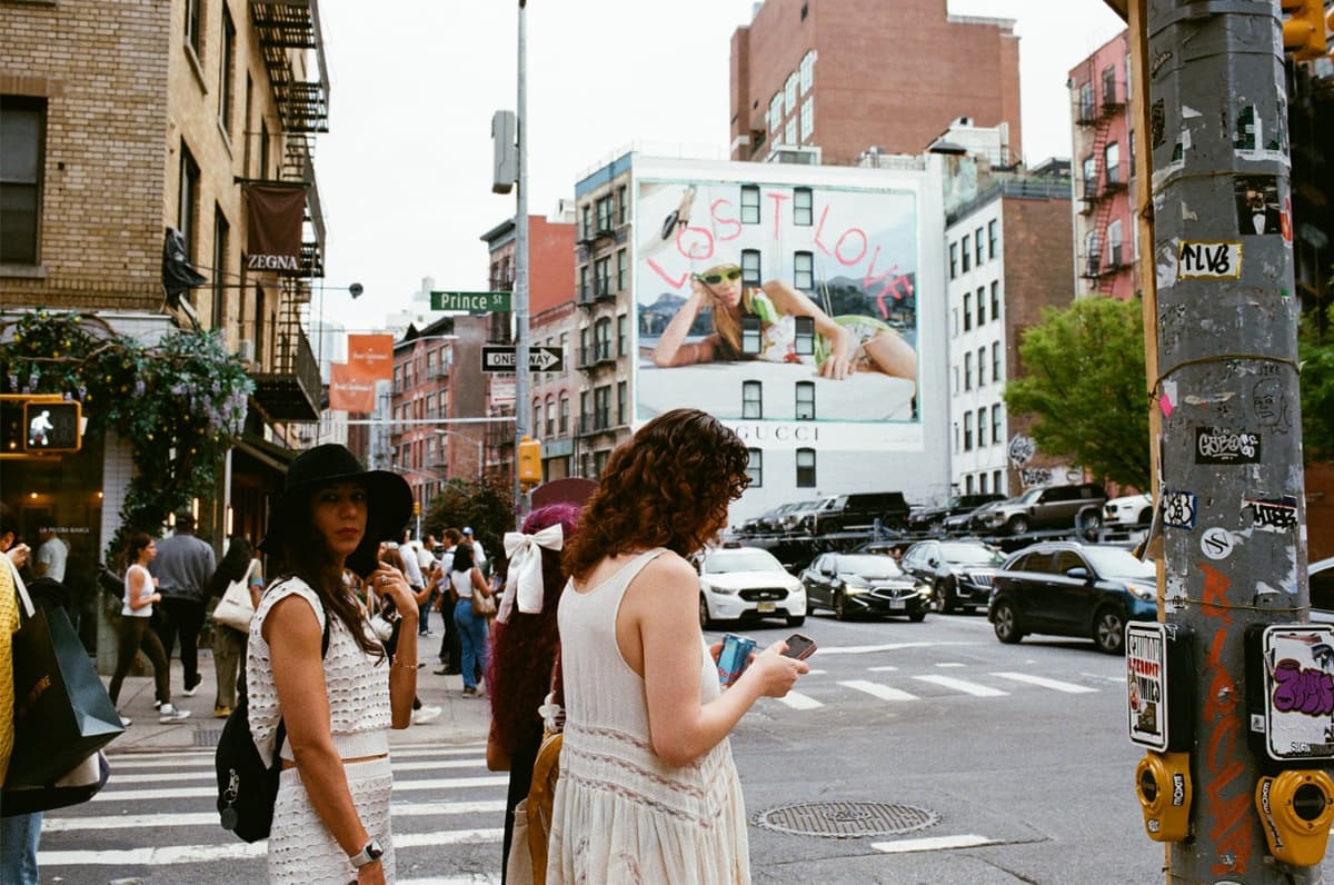 lady with hat manhattan